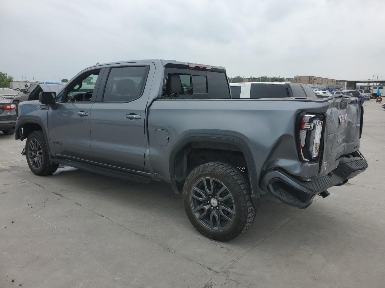 2022 GMC Sierra Limited K1500 At4