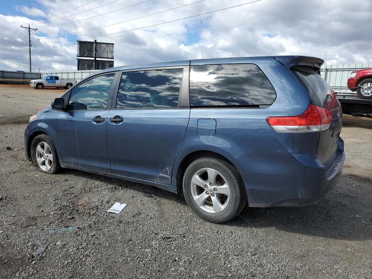 2013 Toyota Sienna - foto 2