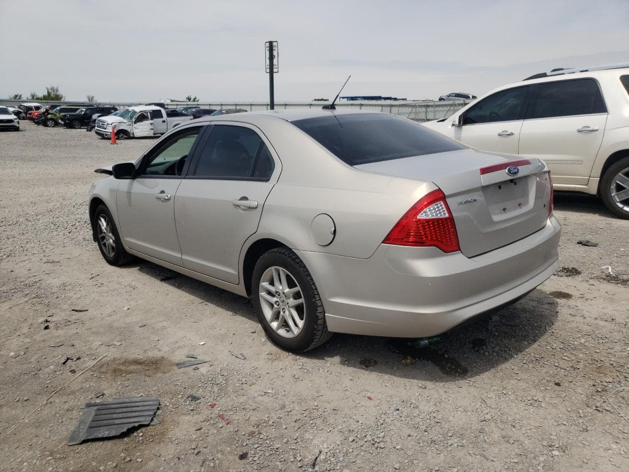2010 Ford Fusion S - foto 2
