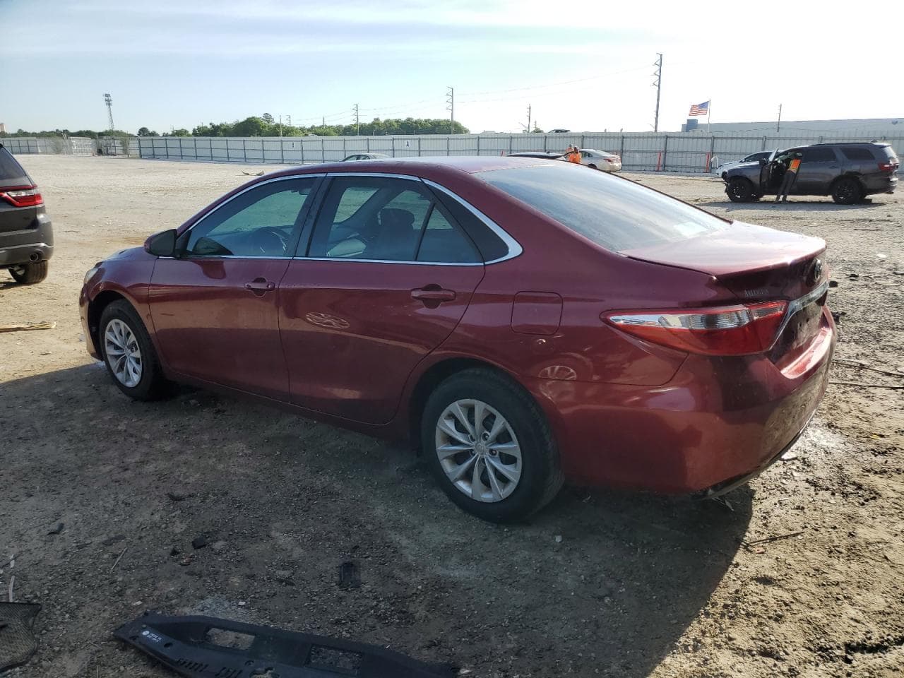 2017 Toyota Camry Le - foto 2