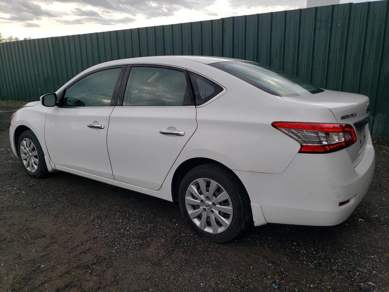 2015 Nissan Sentra S - foto 2