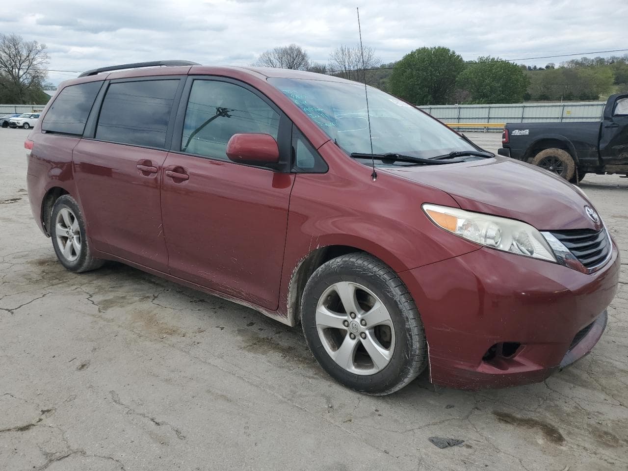 2013 Toyota Sienna Le - foto 4