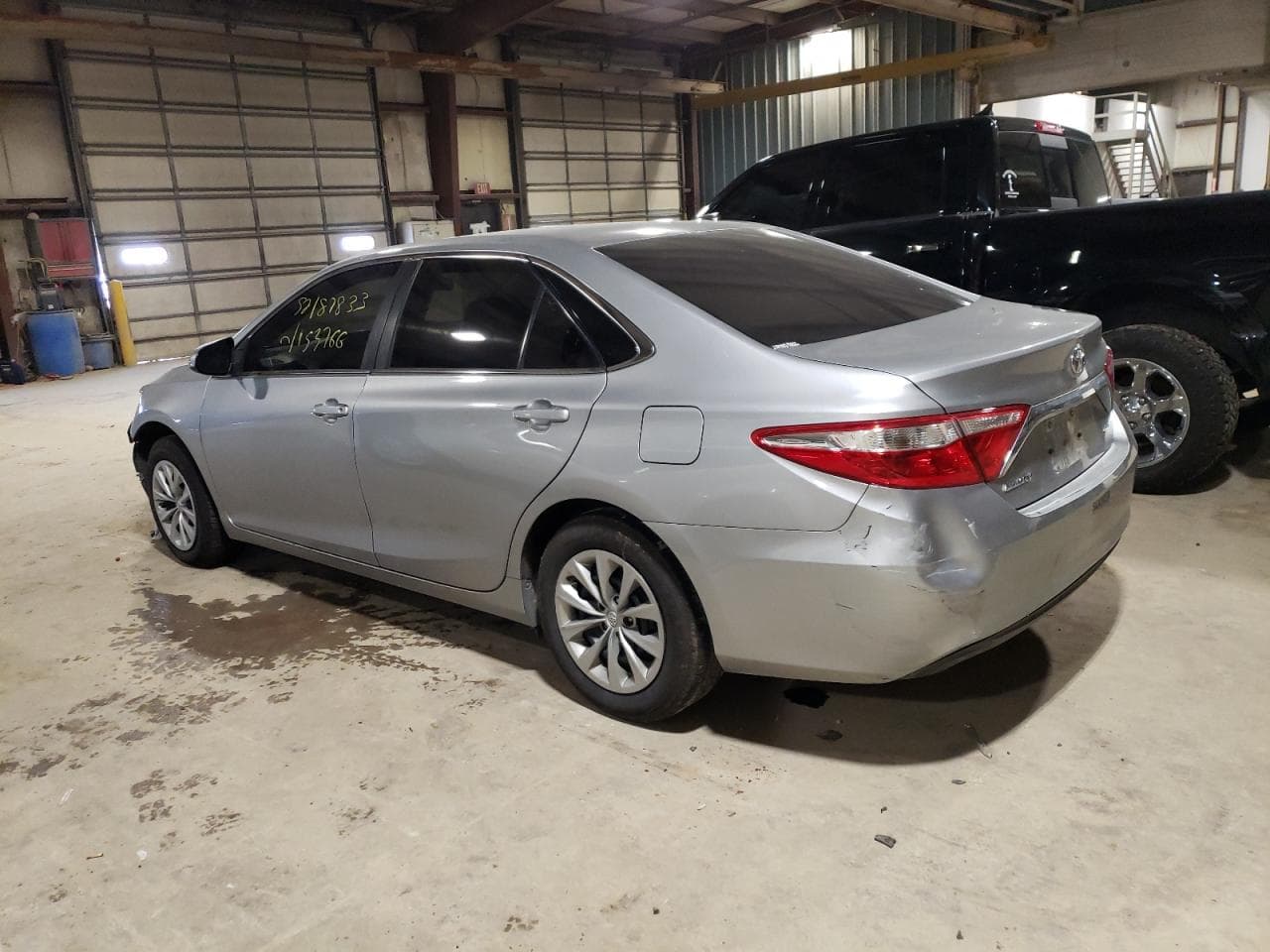 2016 Toyota Camry Le - foto 2