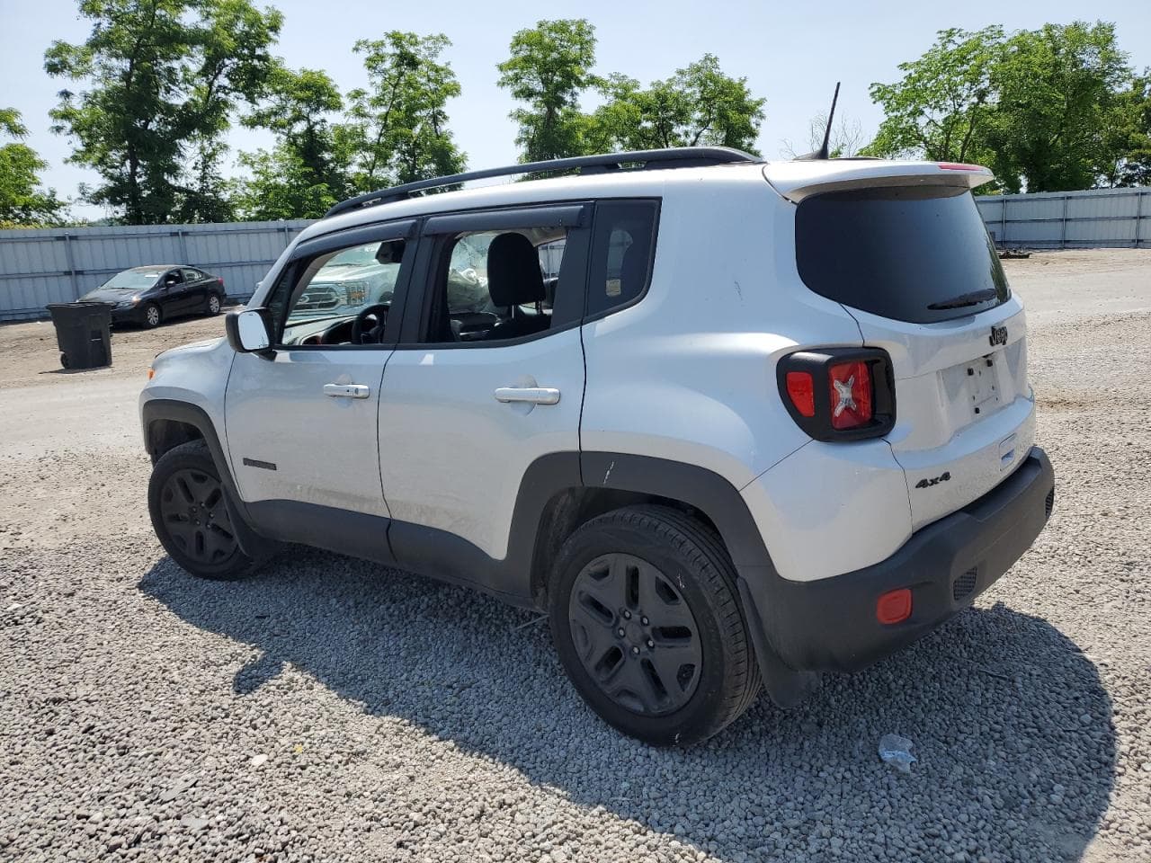 2020 Jeep Renegade Upland 4X4 - foto 2