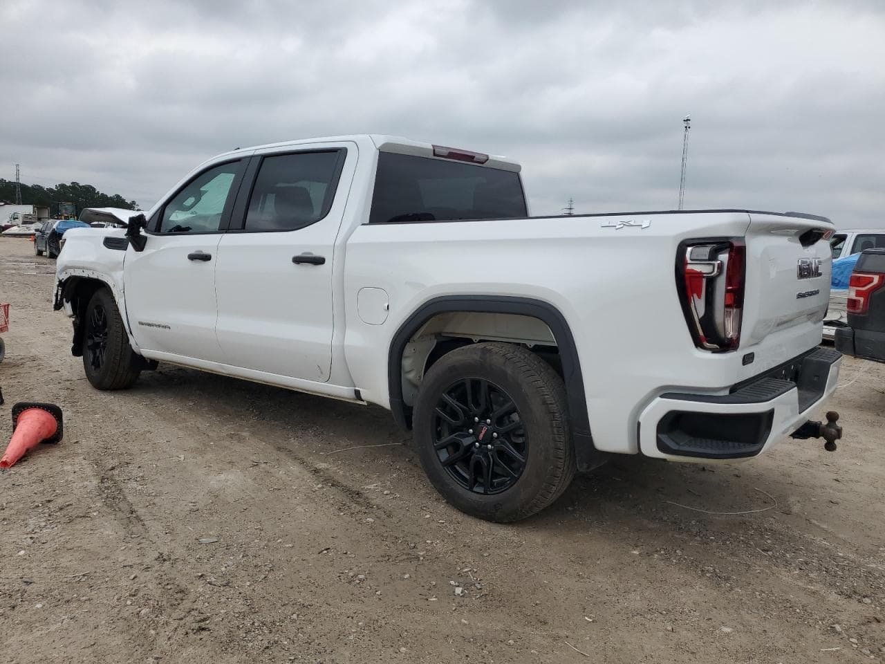 2024 GMC Sierra K1500 - foto 2