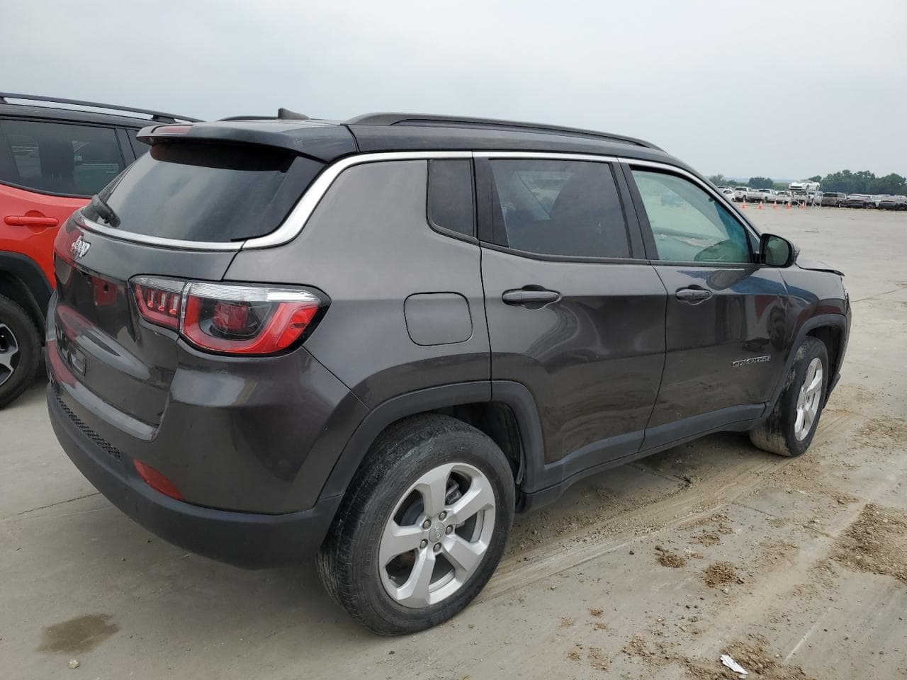2020 Jeep Compass Latitude - foto 3