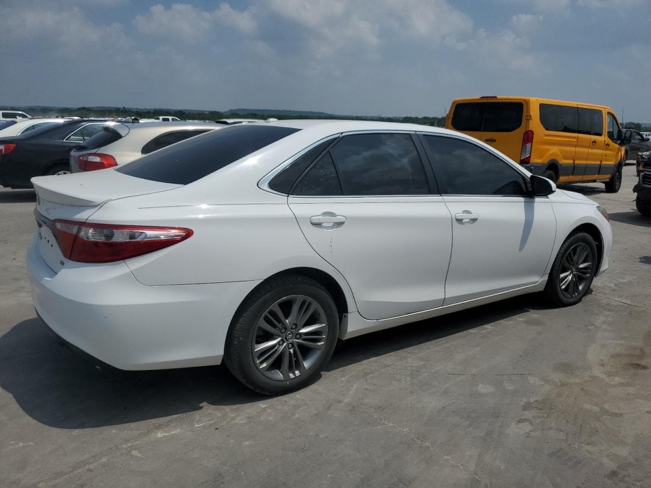 2016 Toyota Camry Se - foto 3