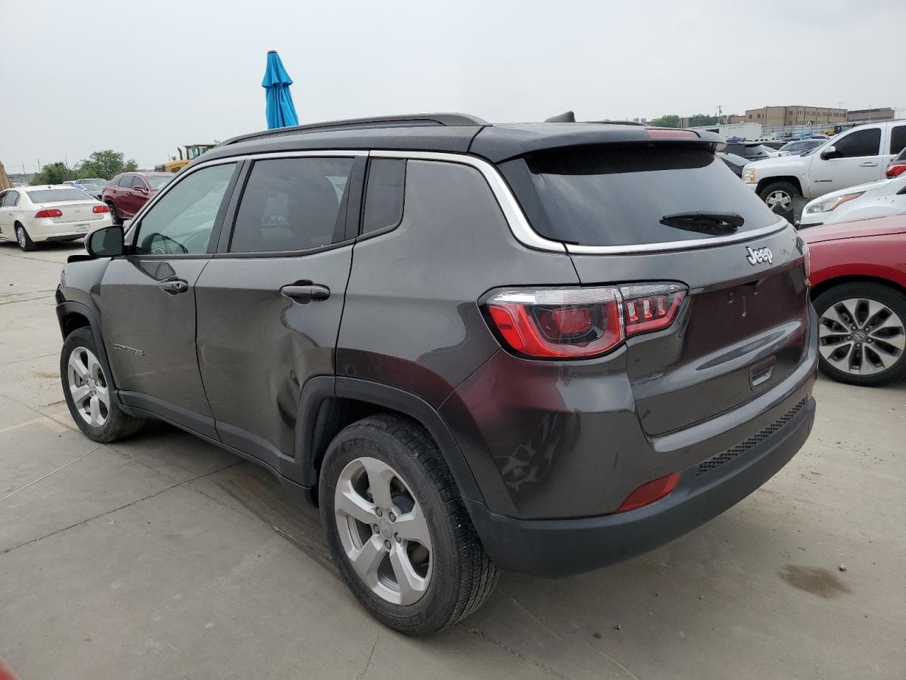 2020 Jeep Compass Latitude - foto 2