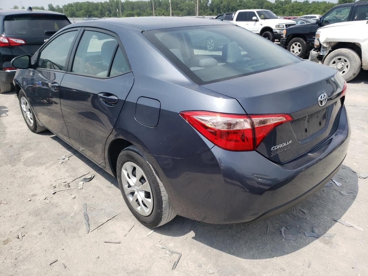 2019 Toyota Corolla L - foto 2