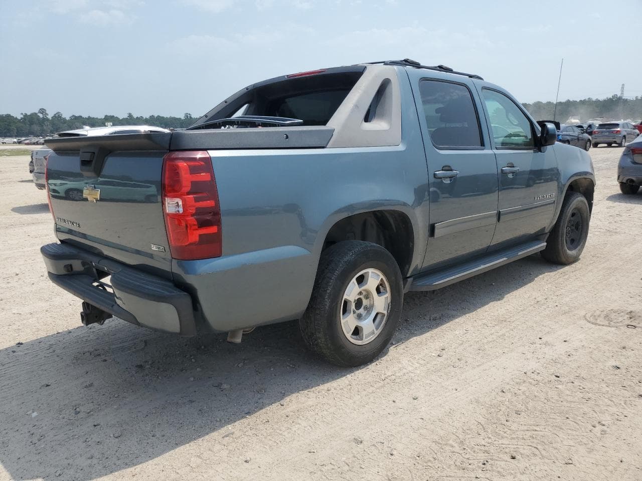 2011 Chevrolet Avalanche Ls - foto 3