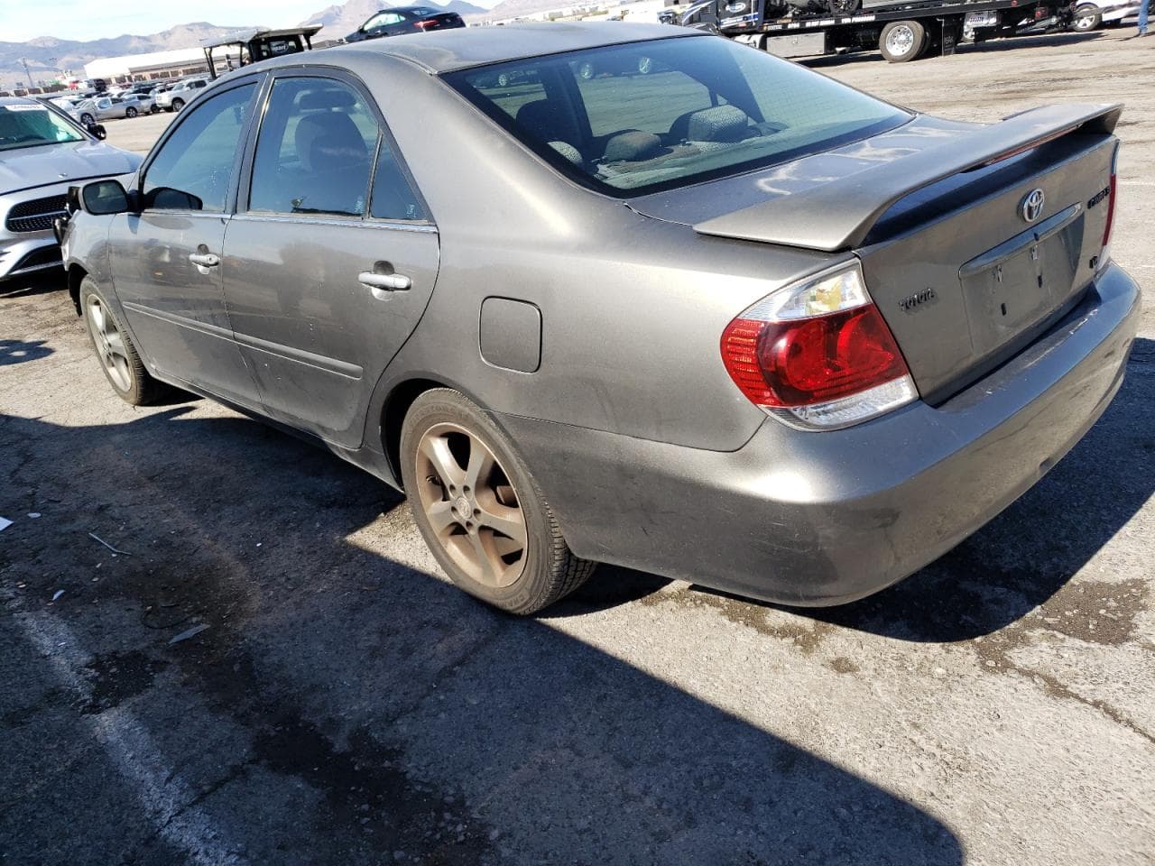 2005 Toyota Camry Se V6 - foto 2