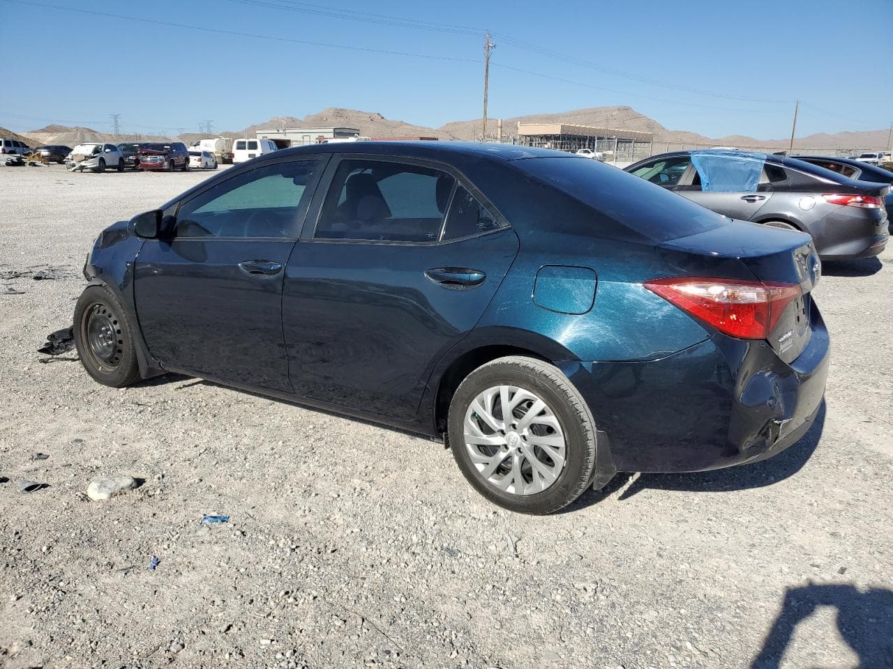 2019 Toyota Corolla L - foto 2