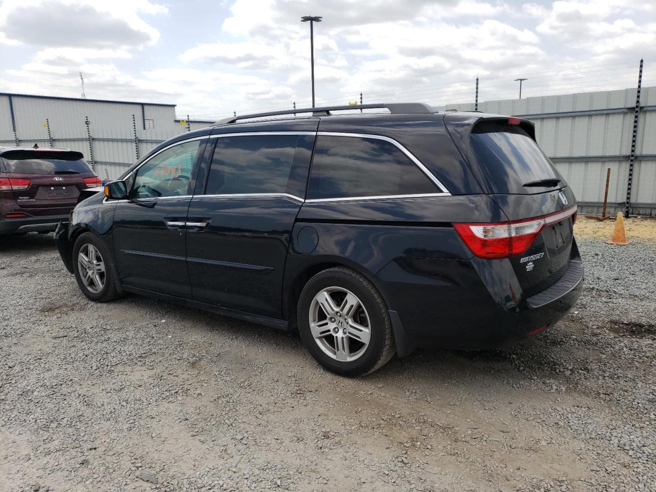 2013 Honda Odyssey Touring - foto 2