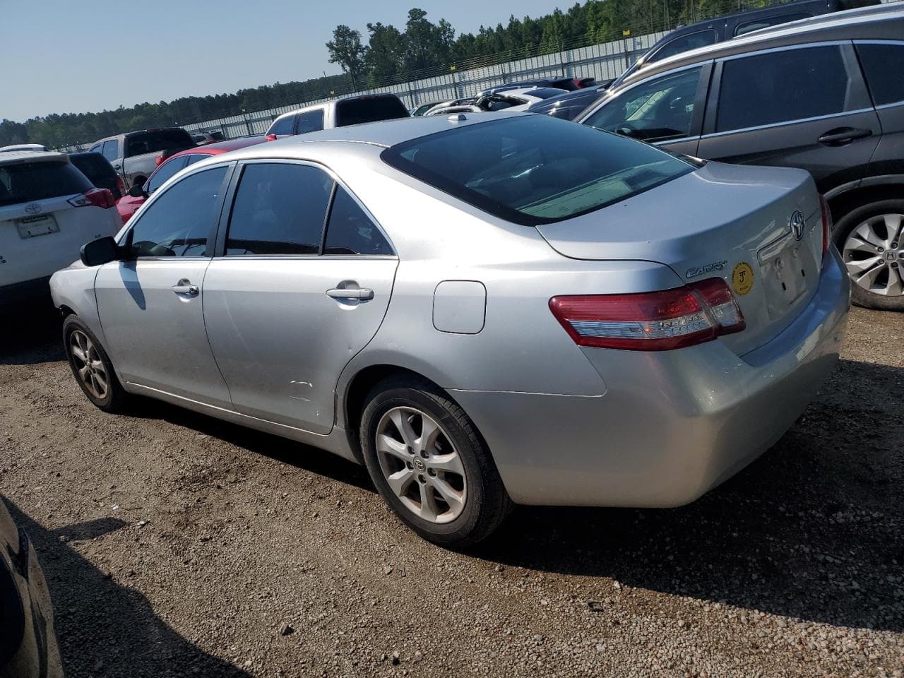 2011 Toyota Camry Le - foto 2