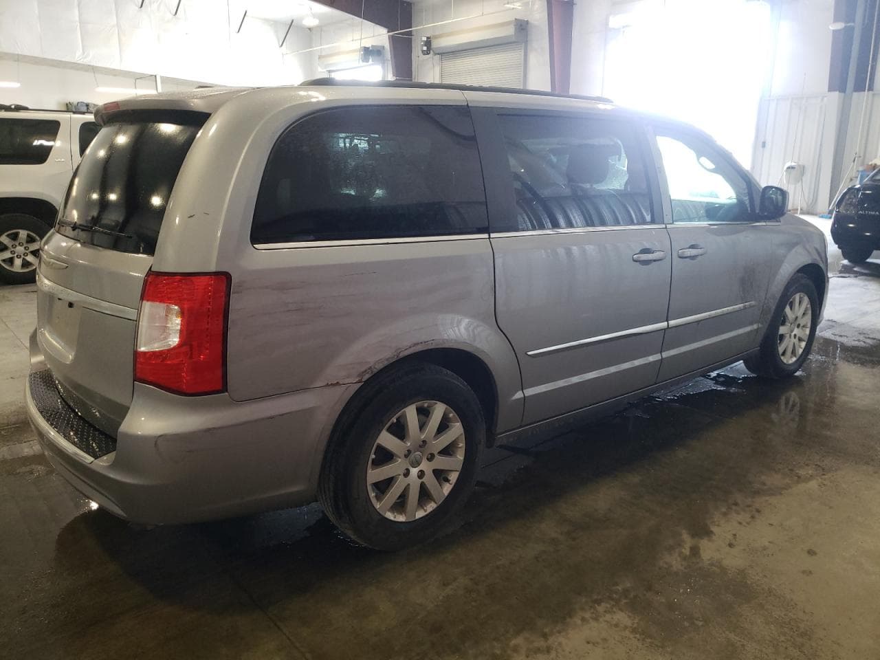 2014 Chrysler Town & Country Touring - foto 3