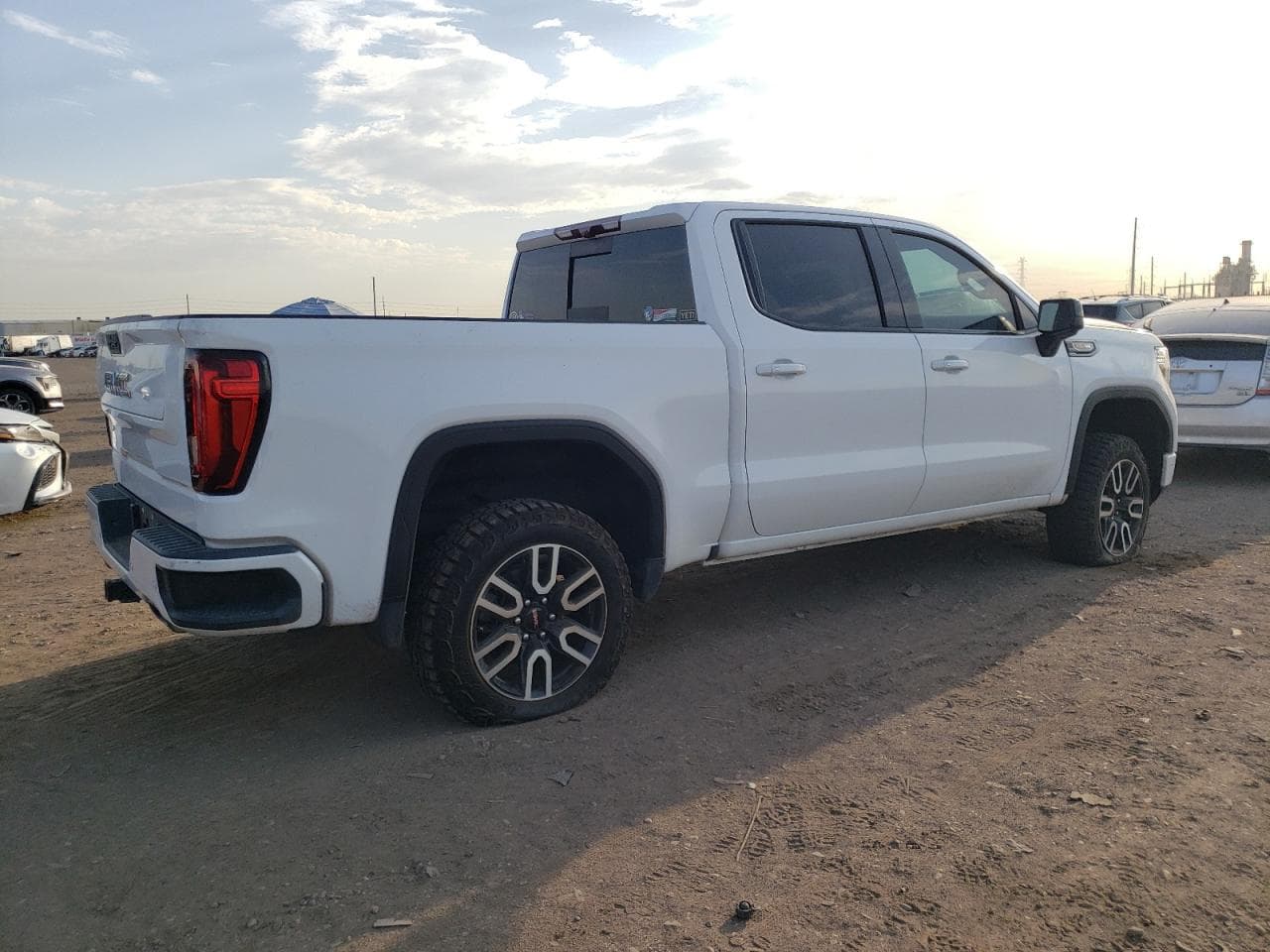 2020 GMC Sierra K1500 At4 - foto 3
