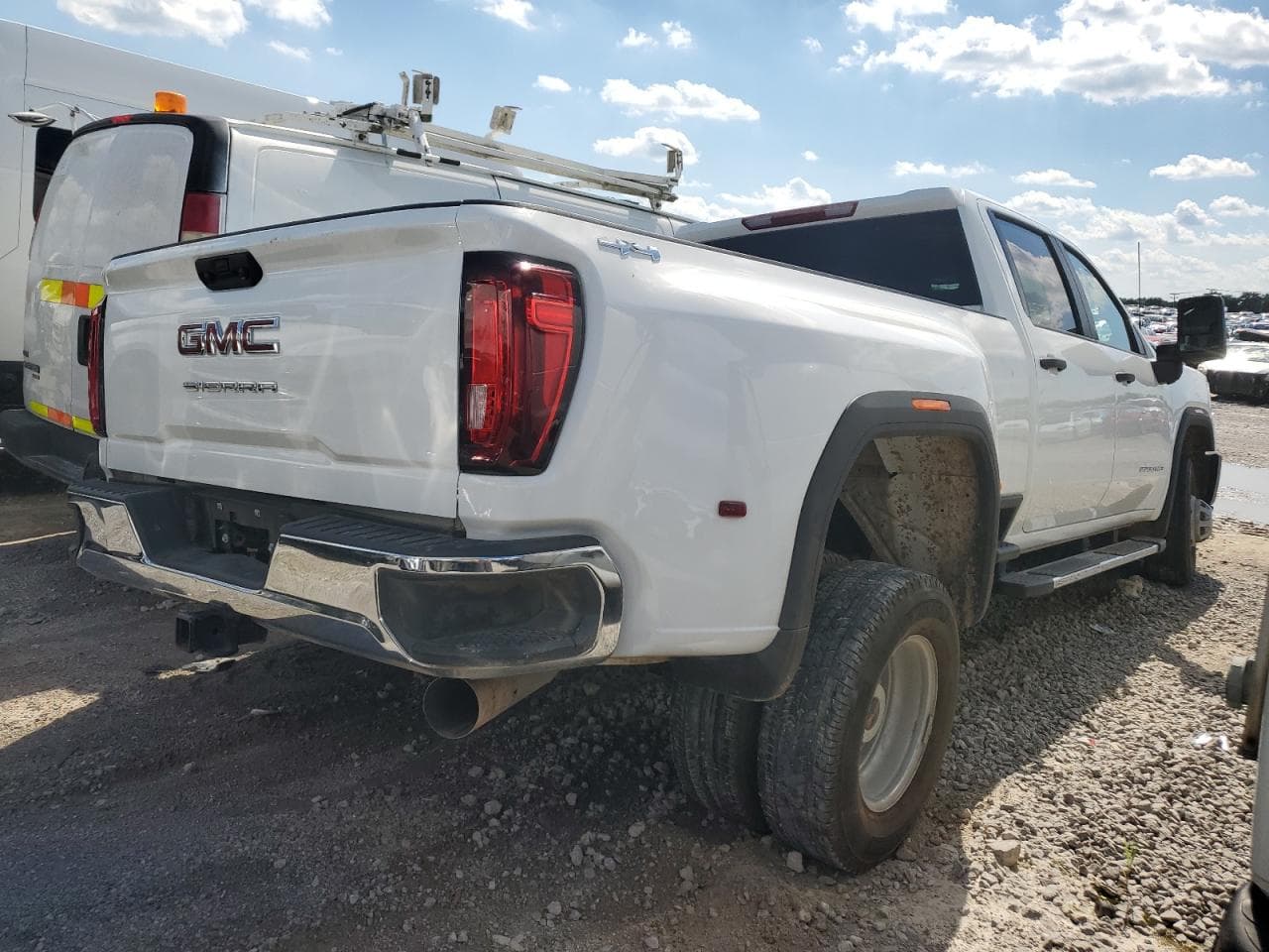 2023 GMC Sierra K3500 - foto 3