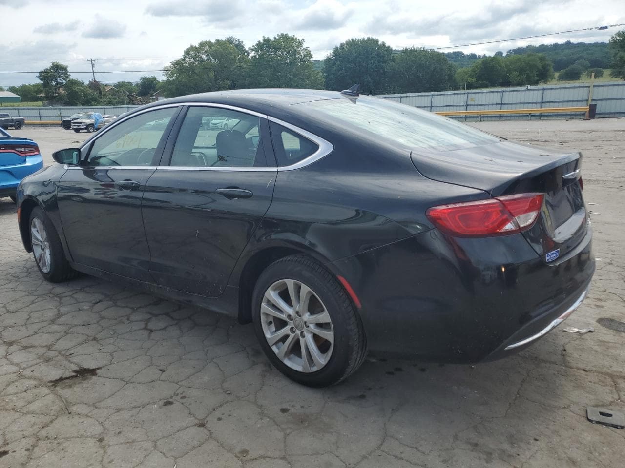 2016 Chrysler 200 Limited - foto 2