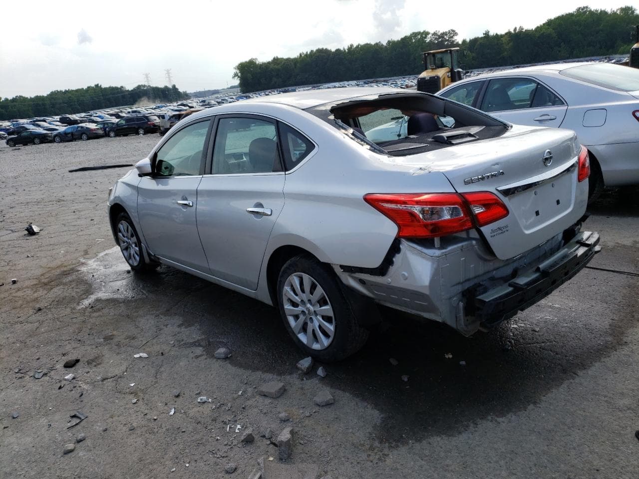 2017 Nissan Sentra S - foto 2