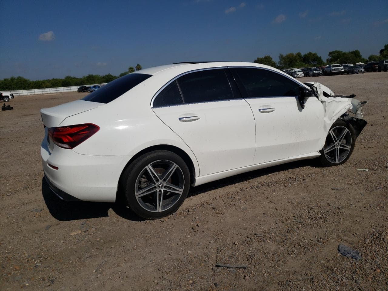 2019 Mercedes-Benz A 220 - foto 3