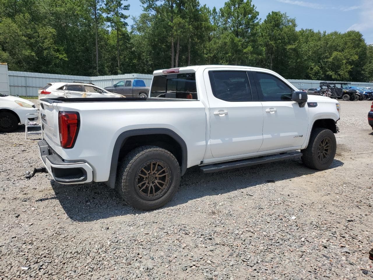 2020 GMC Sierra K1500 At4 - foto 3