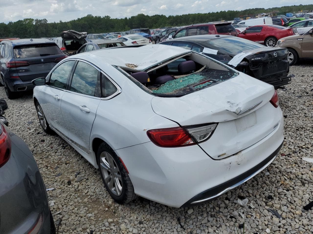 2015 Chrysler 200 Limited - foto 2