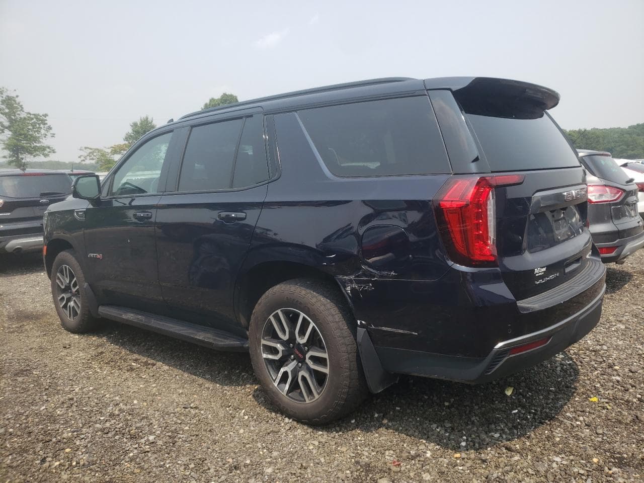 2021 GMC Yukon At4 - foto 2