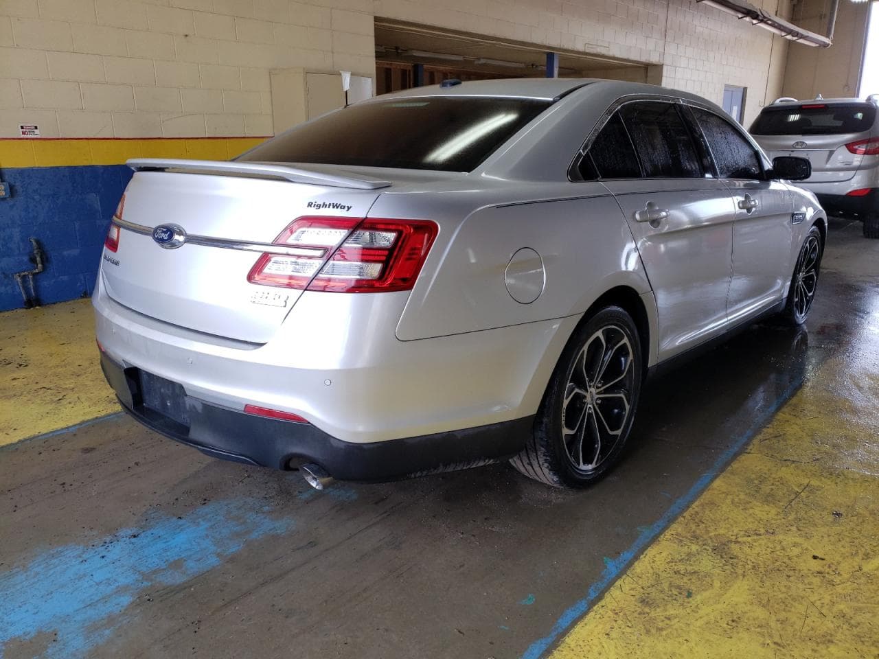 2015 Ford Taurus Sho - foto 3
