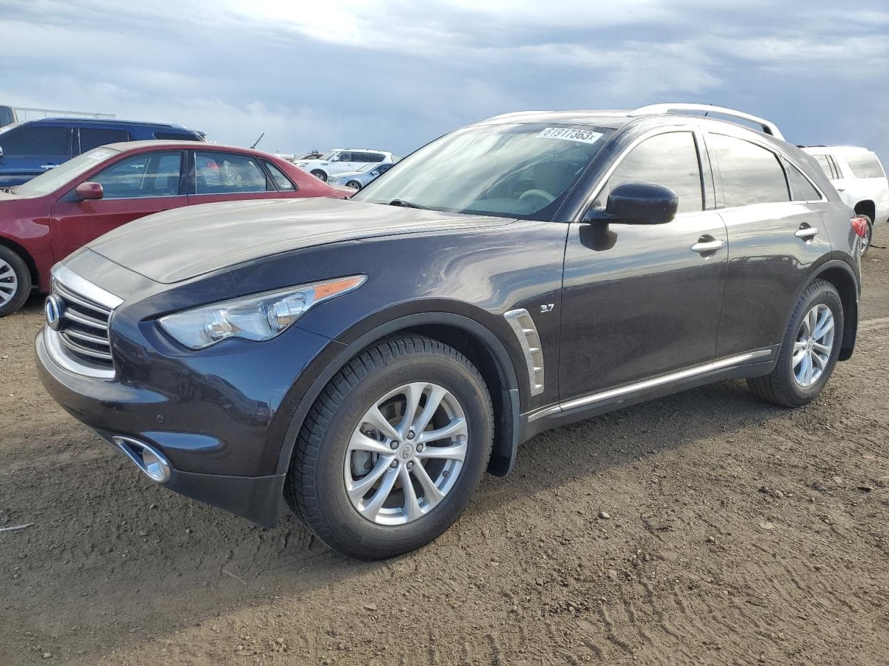 2015 Infiniti QX70 z USA