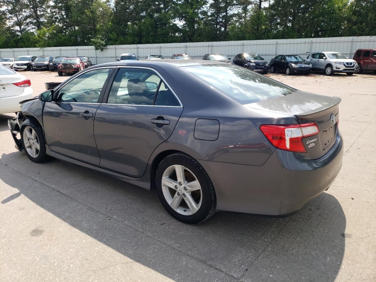 2012 Toyota Camry Base - foto 2