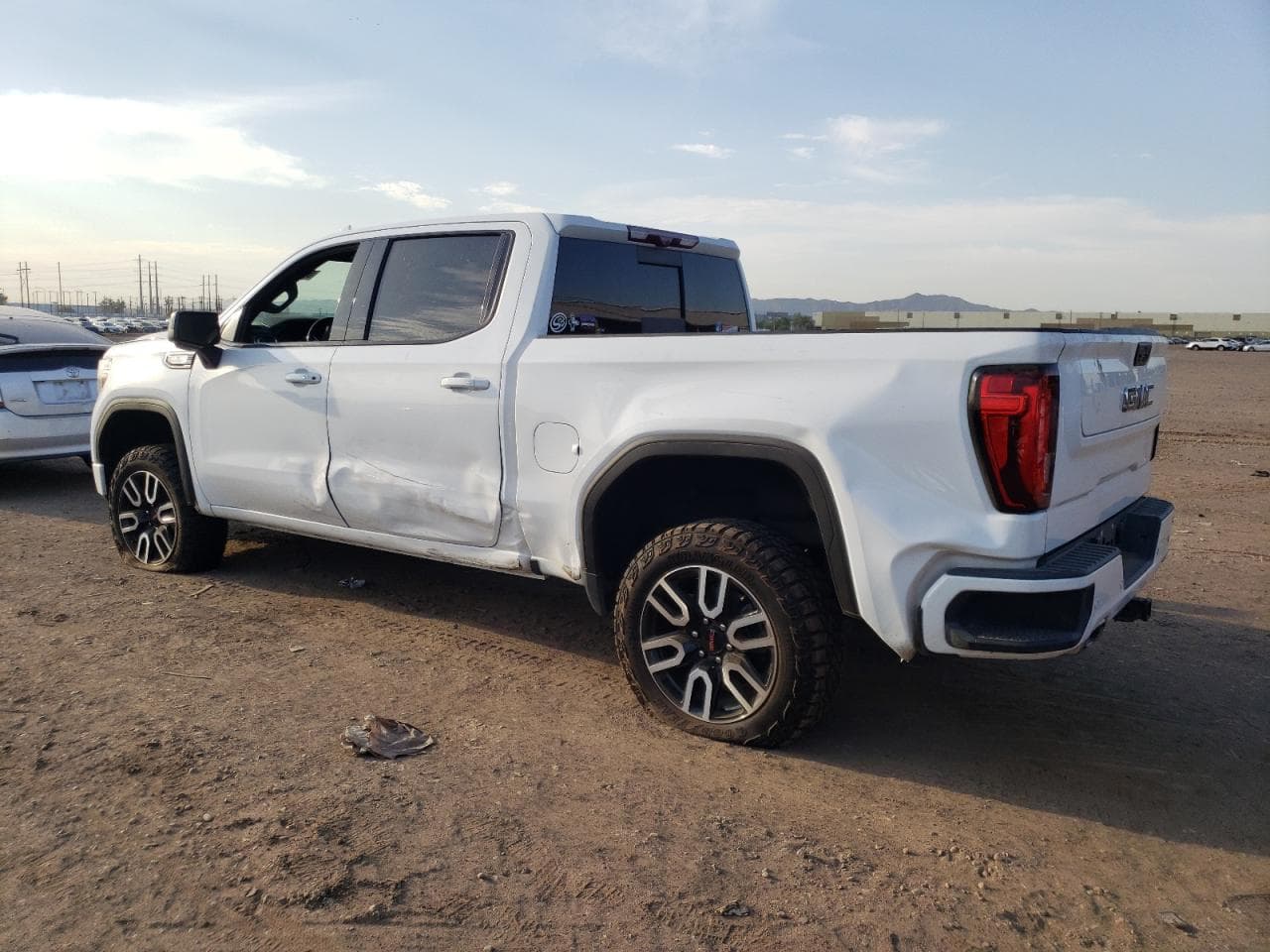 2020 GMC Sierra K1500 At4 - foto 2