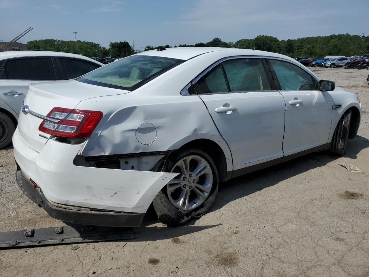 2019 Ford Taurus Se - foto 3