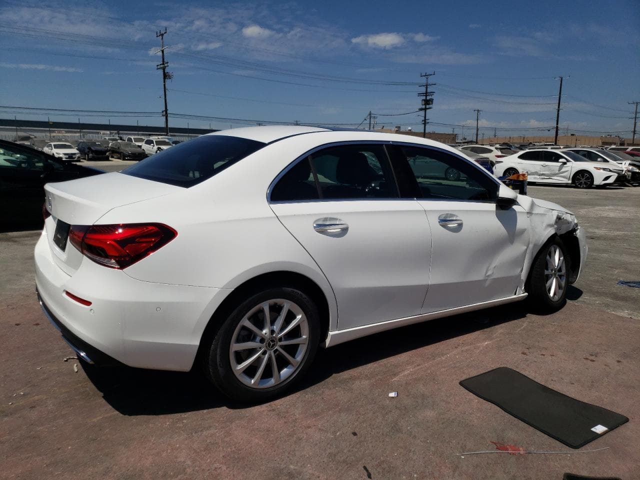 2021 Mercedes-Benz A 220 - foto 3