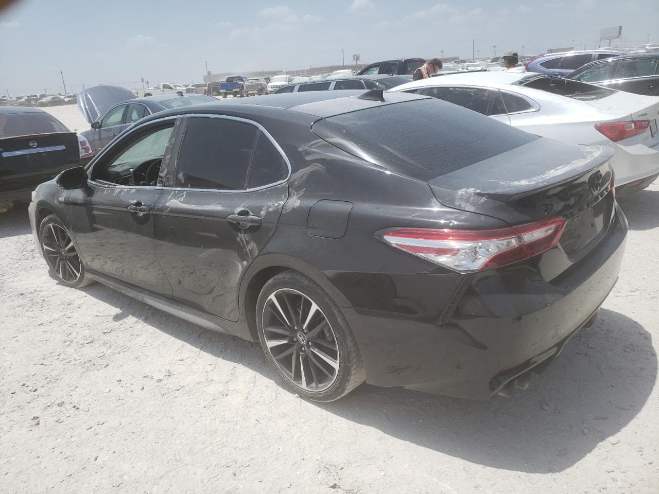 2020 Toyota Camry Xse - foto 2