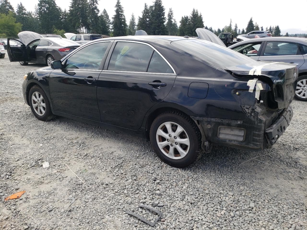 2011 Toyota Camry Le - foto 2
