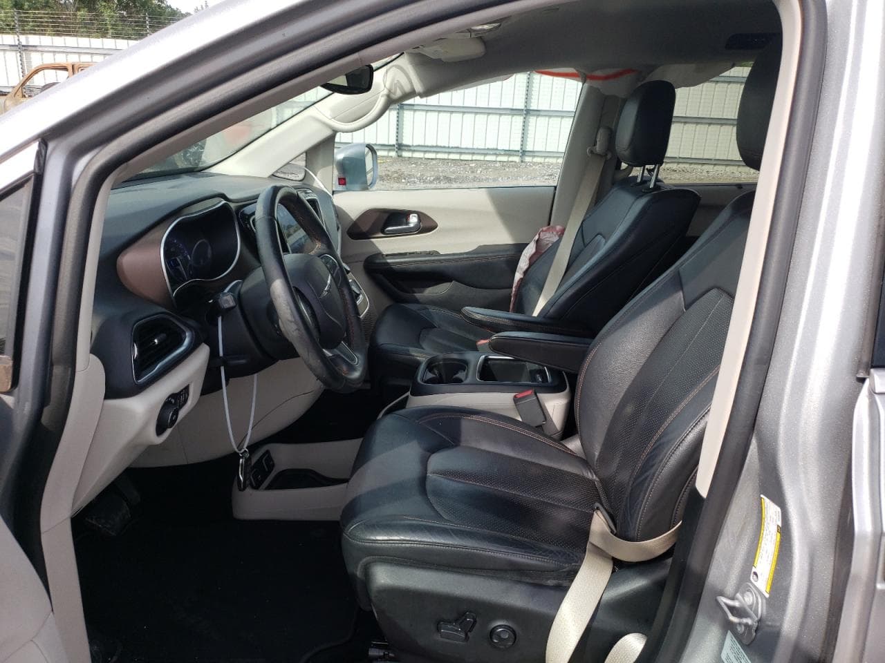 2017 Chrysler Pacifica Touring-L Plus - foto 2