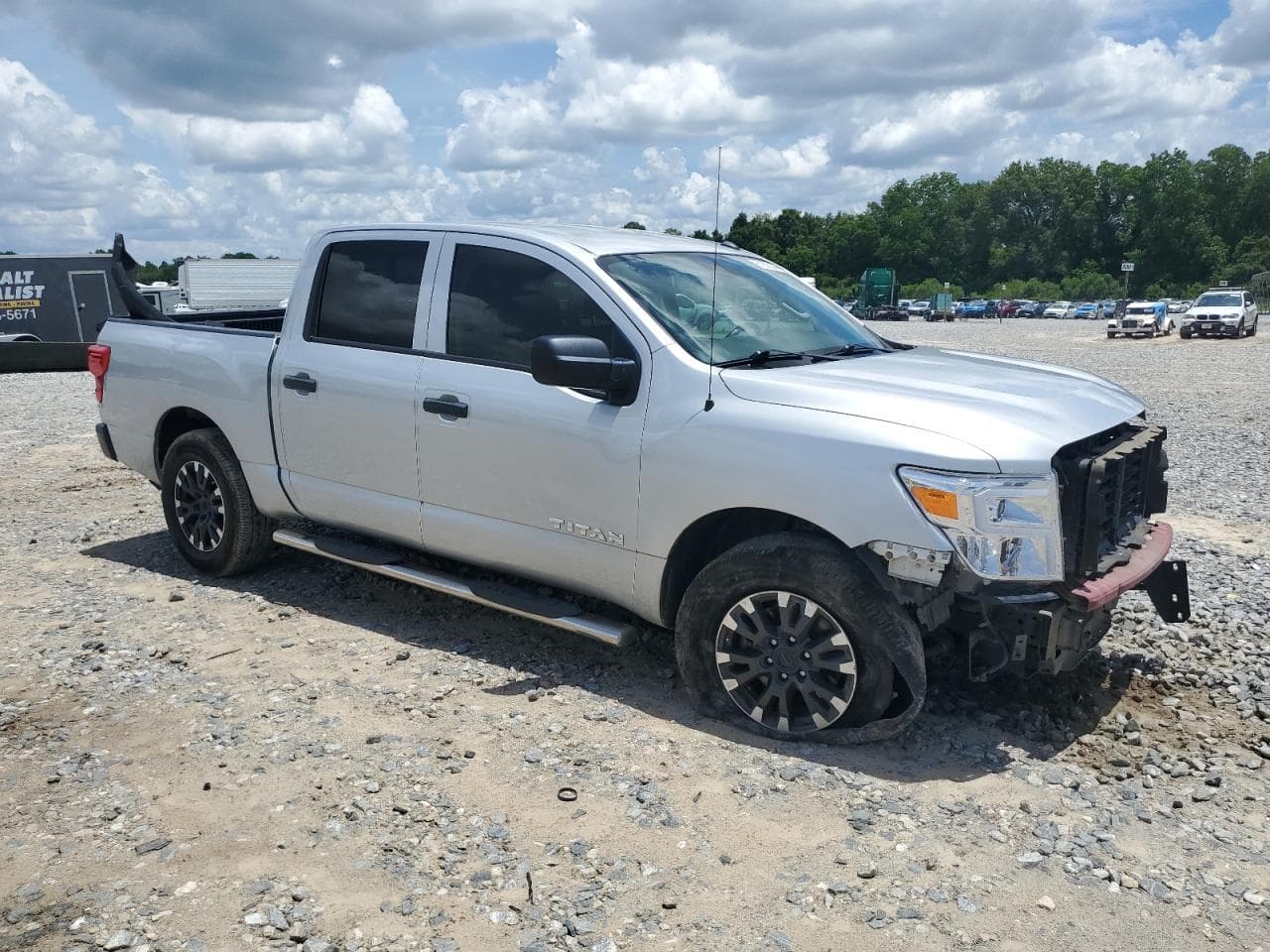 2019 Nissan Titan - foto 4