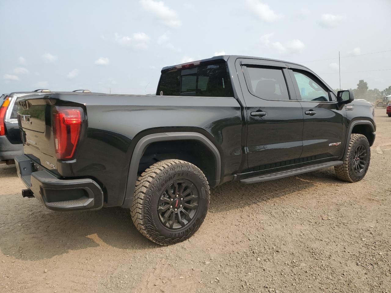 2023 GMC Sierra K1500 At4X - foto 3