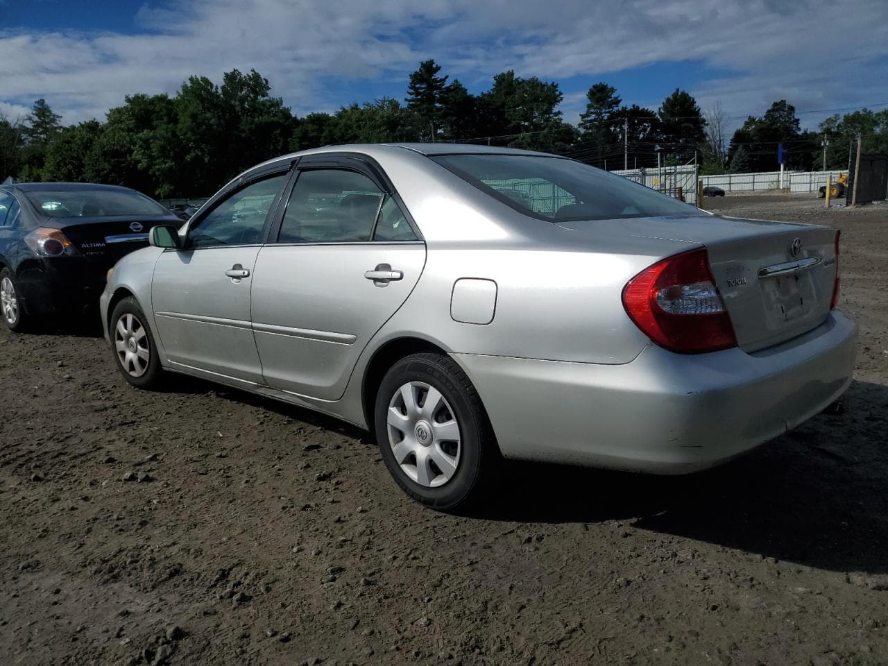 2004 Toyota Camry Le - foto 2