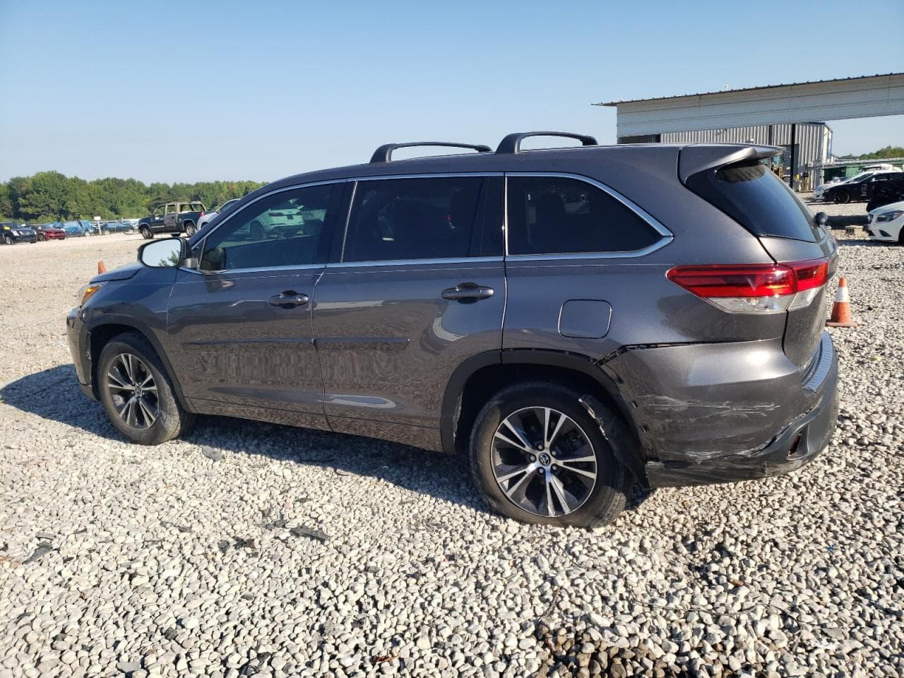 2018 Toyota Highlander Le - foto 2