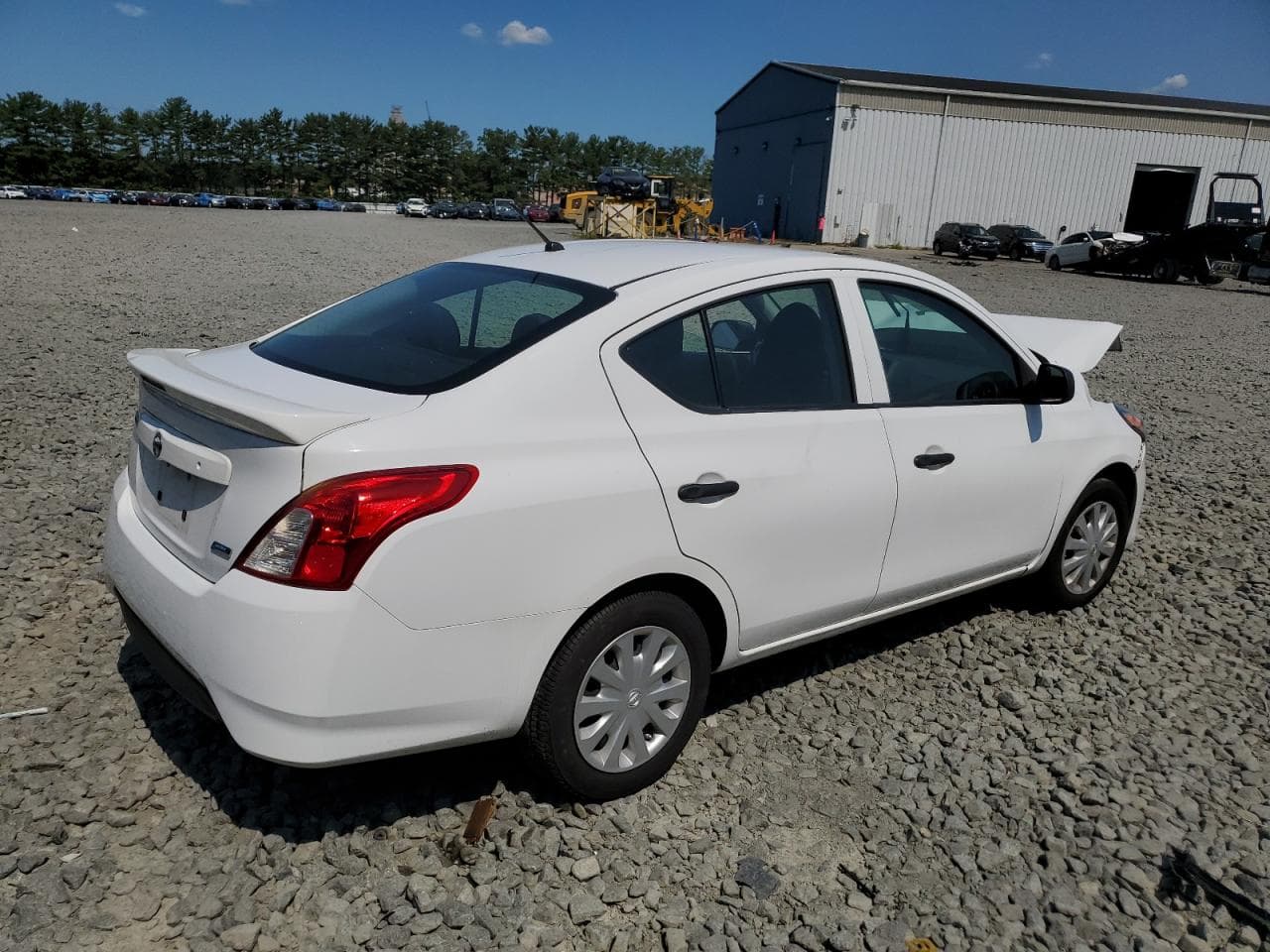 2015 Nissan Versa S - foto 3