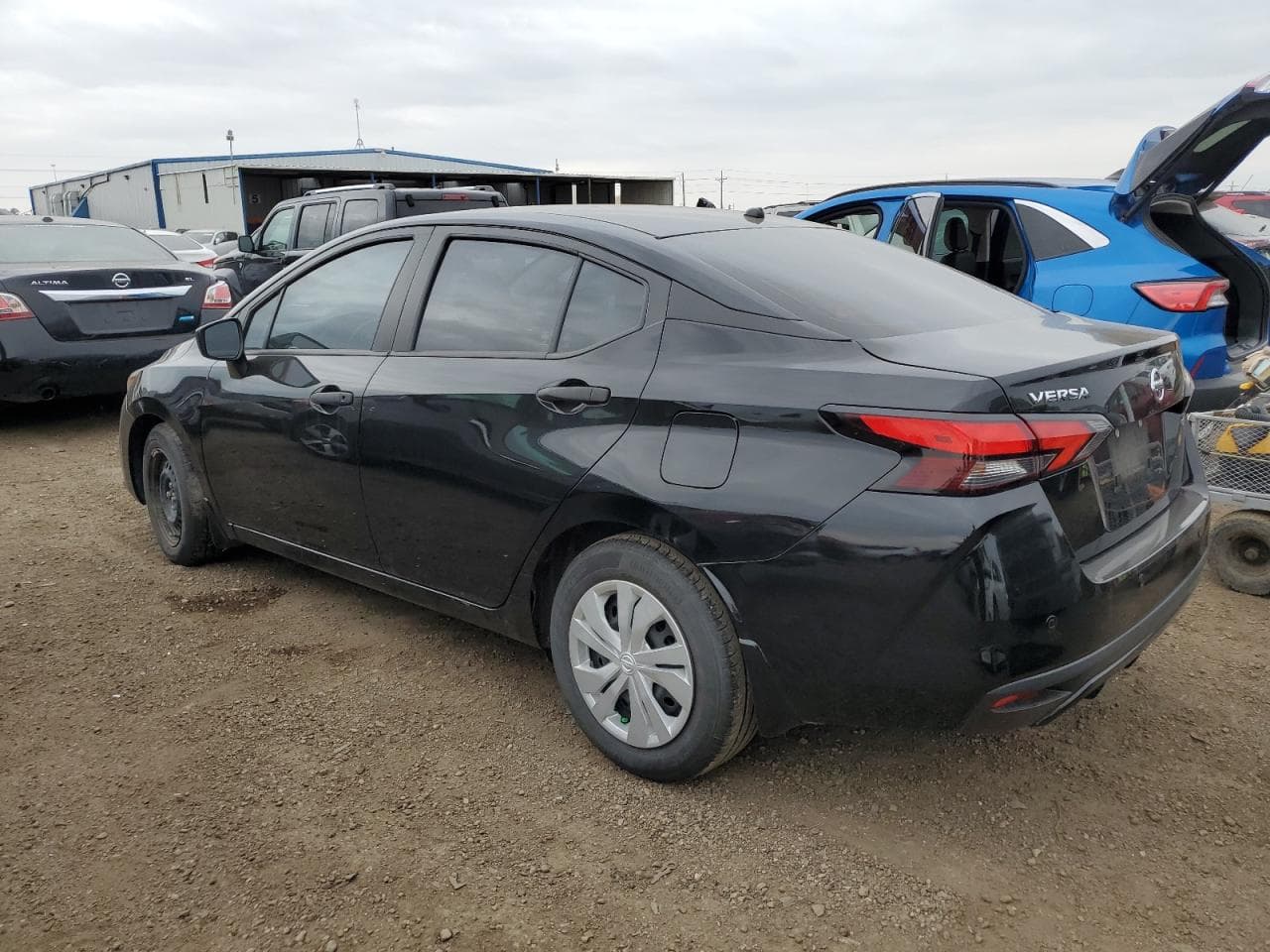 2022 Nissan Versa S - foto 2