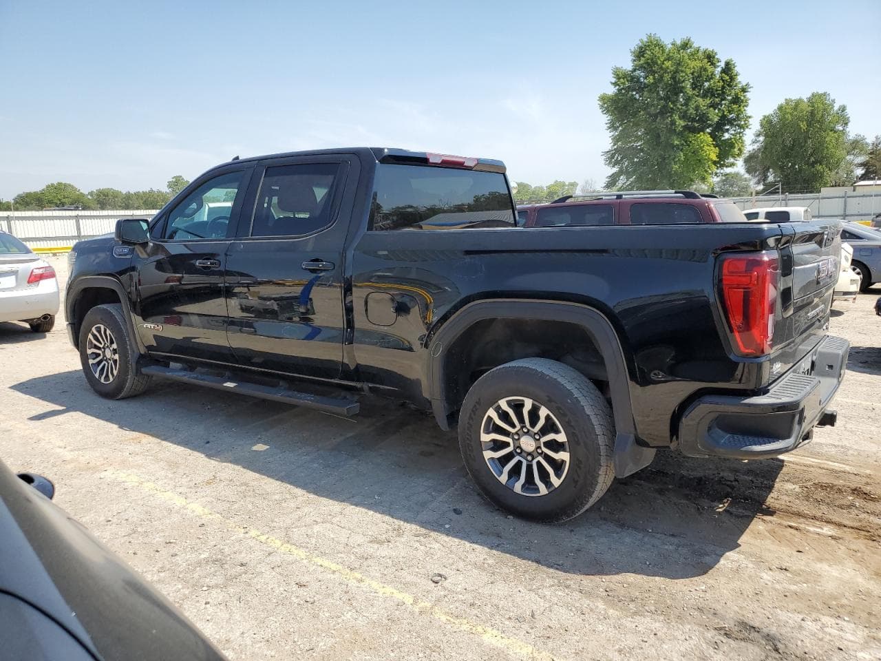 2020 GMC Sierra K1500 At4 - foto 2