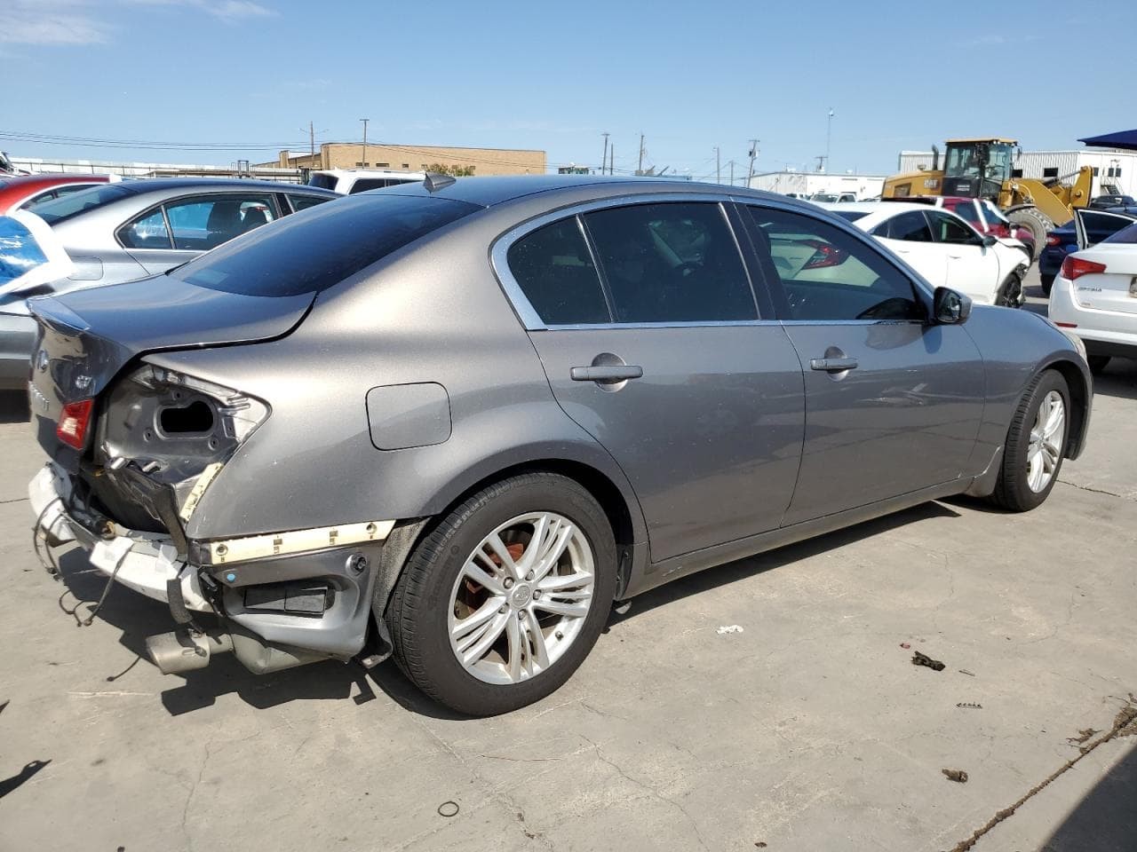 2011 Infiniti G37 Journey - foto 3