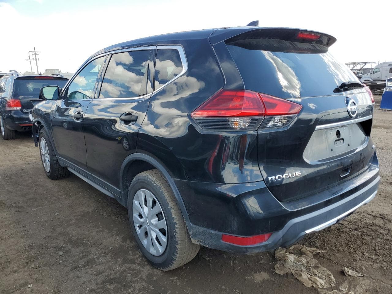 2017 Nissan Rogue S - foto 2