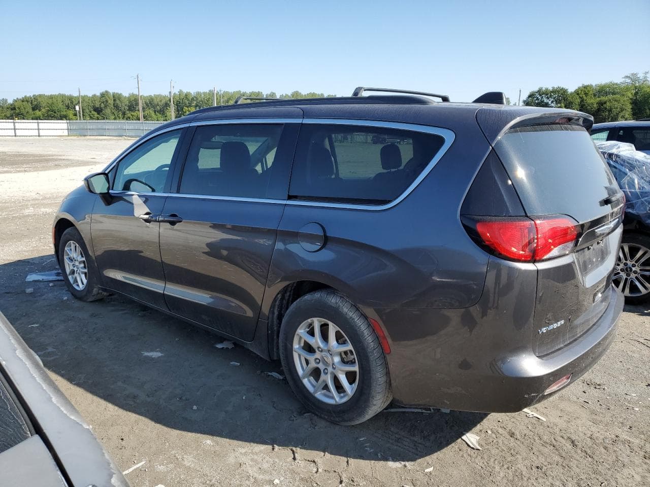 2021 Chrysler Voyager Lxi - foto 2