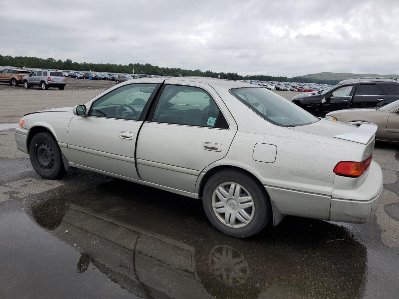 2000 Toyota Camry Ce - foto 2