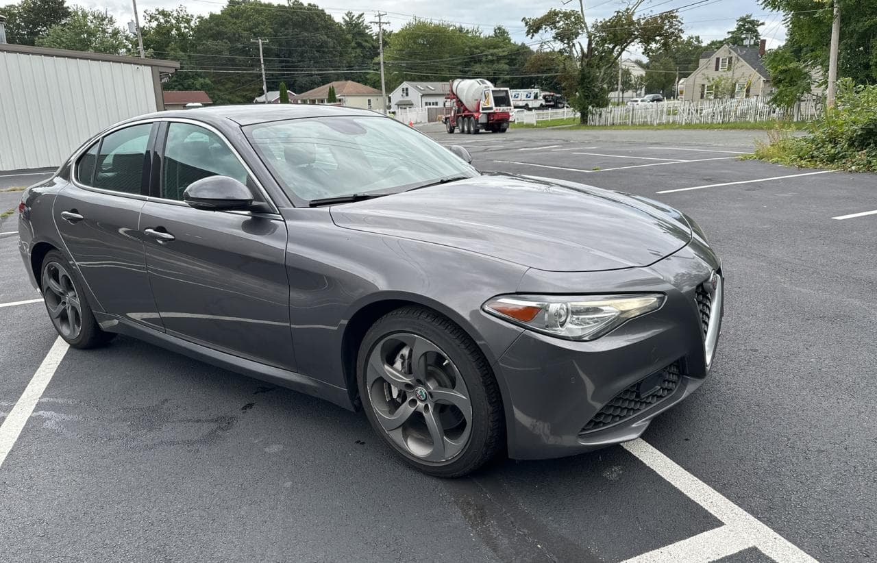 2017 Alfa Romeo Giulia Ti Q4