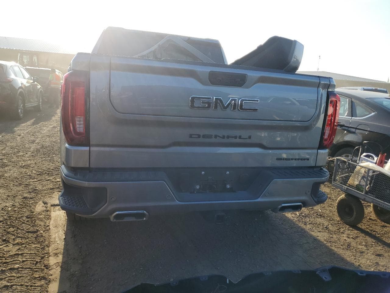 2023 GMC Sierra K1500 Denali - foto 2