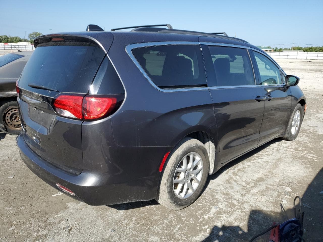 2021 Chrysler Voyager Lxi - foto 3